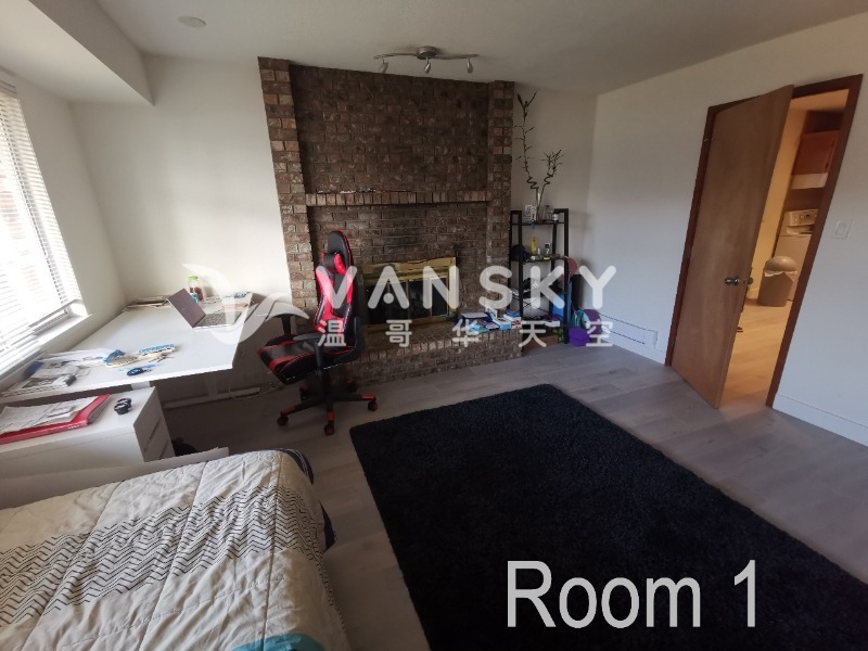 221228185109_2022 room 1.jpg